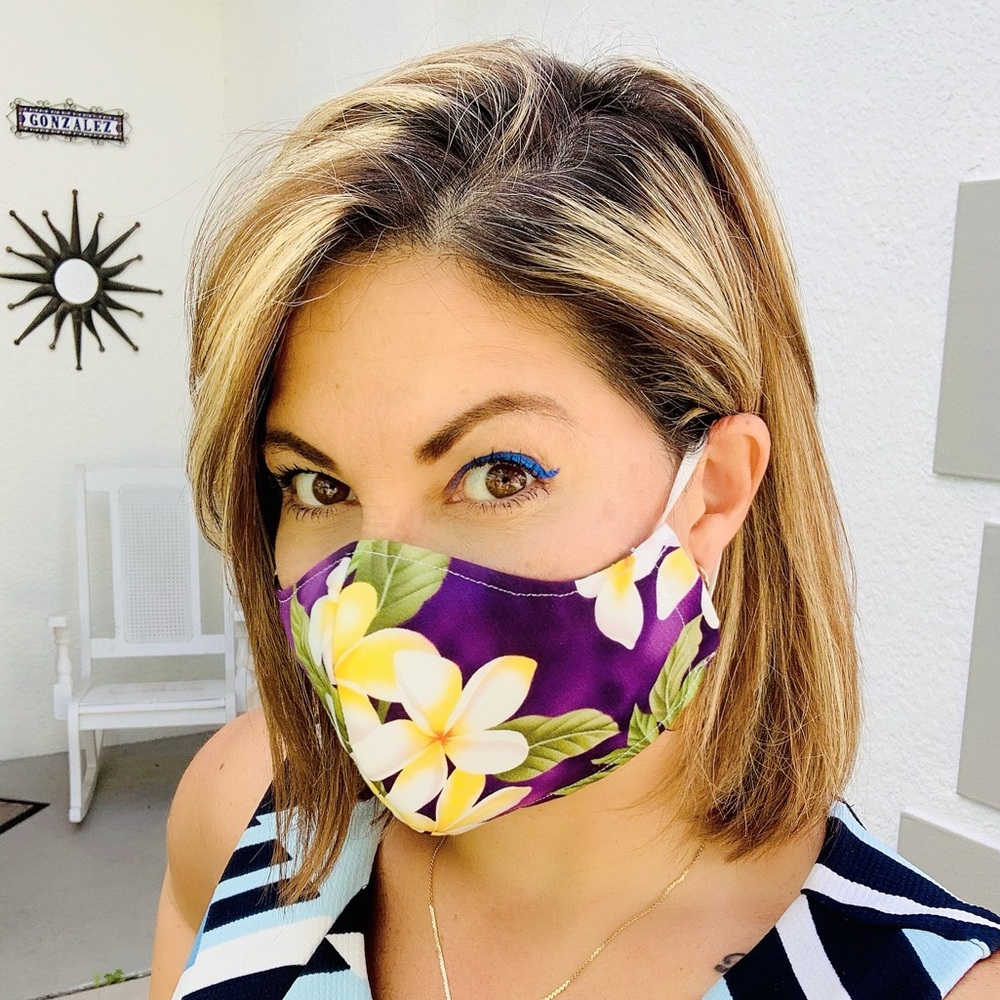 Hawaiian flower mask, reversible, double filter.